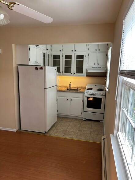 Building Photo - 14 Arrowhead Way