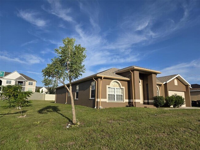 Building Photo - 4532 Great Blue Heron Dr