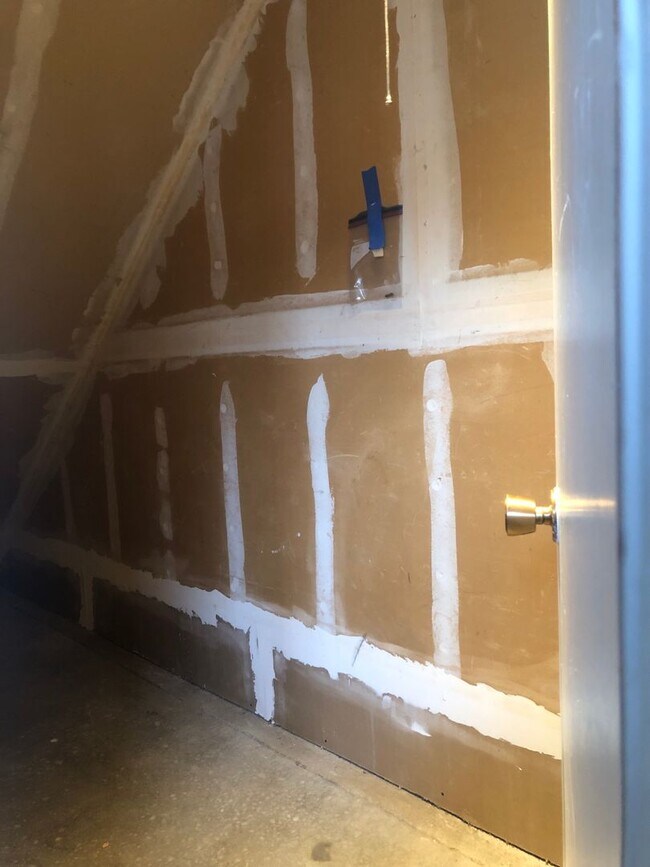 Building Photo - Affordable 3 Bed 2 Bath Condo, Attached Garage, on Quiet Street in Lafayette