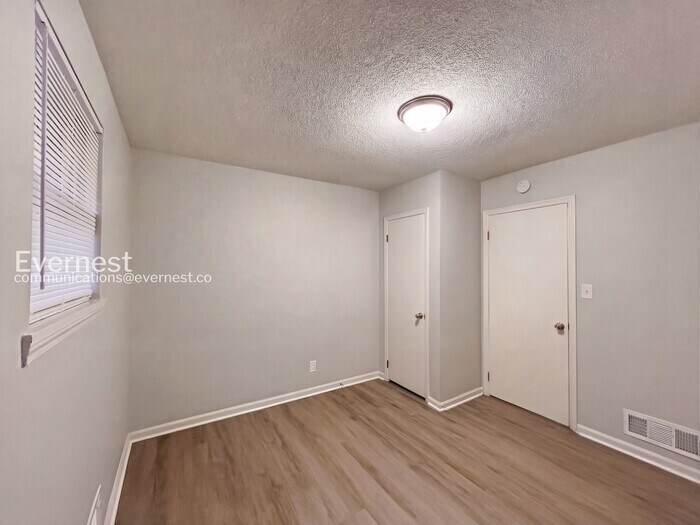 Building Photo - 4365 Stonewall Tell Rd