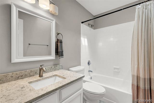 Building Photo - 3240 Post Oak Dr