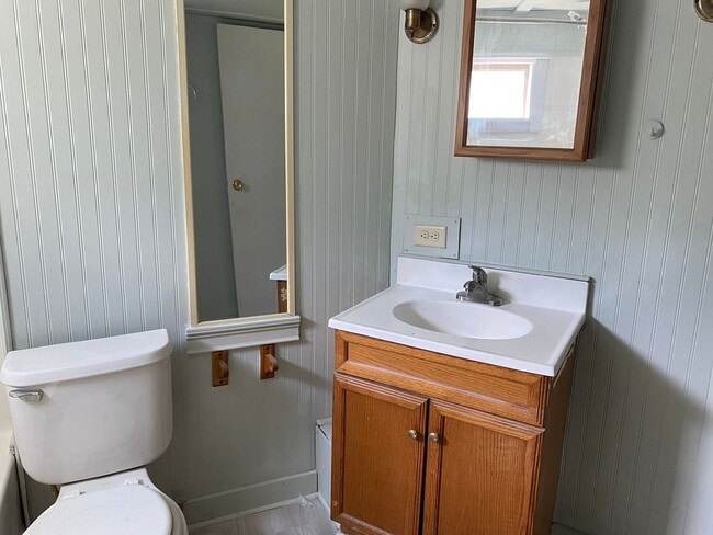 Building Photo - 474 Whitehall Rd