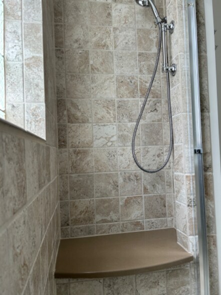 Building Photo - 3841 N Lawndale Ave