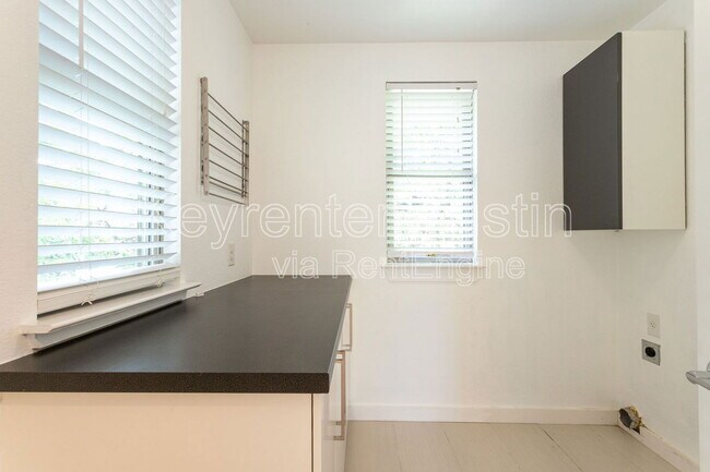 Building Photo - 3607 Marcae Ct