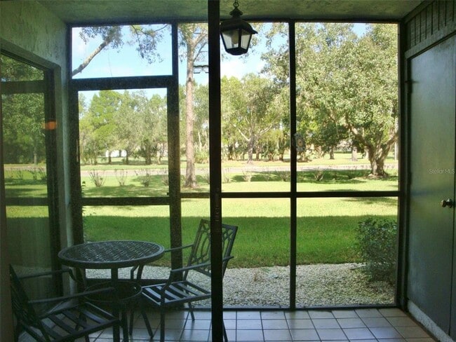 Building Photo - 111 E Cypress Ct