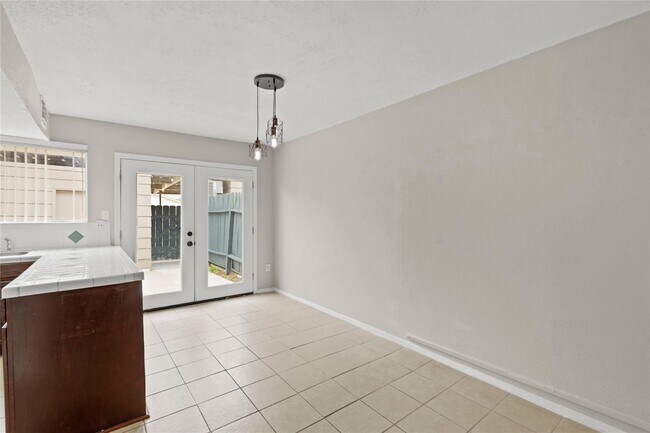 Building Photo - 12873 High Star Dr