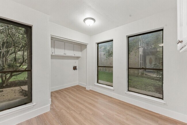 Building Photo - 18118 Lakeside Ln