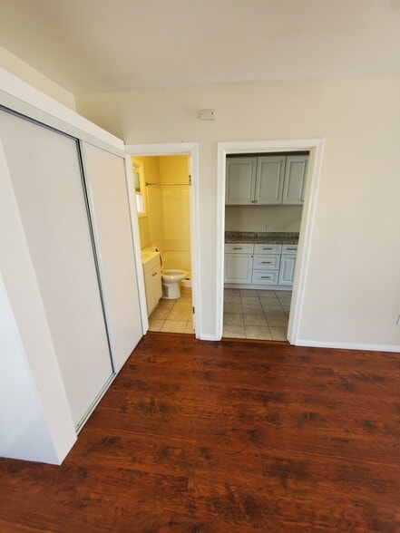 View to bathroom and kitchen - 13108 S Vermont Ave