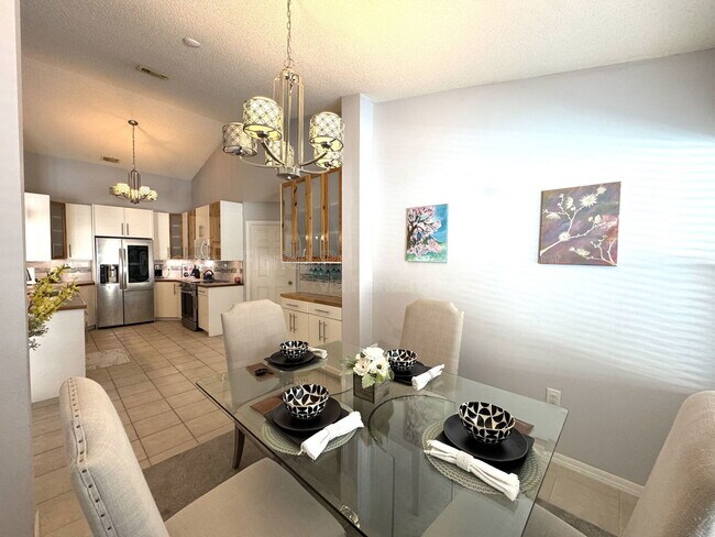 Building Photo - 4955 Southfork Ranch Dr