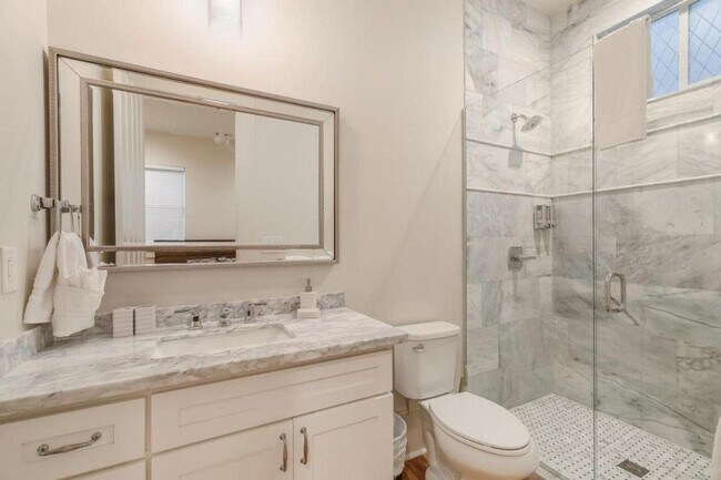 Building Photo - 1501 Robert C. Blakes Sr. Dr