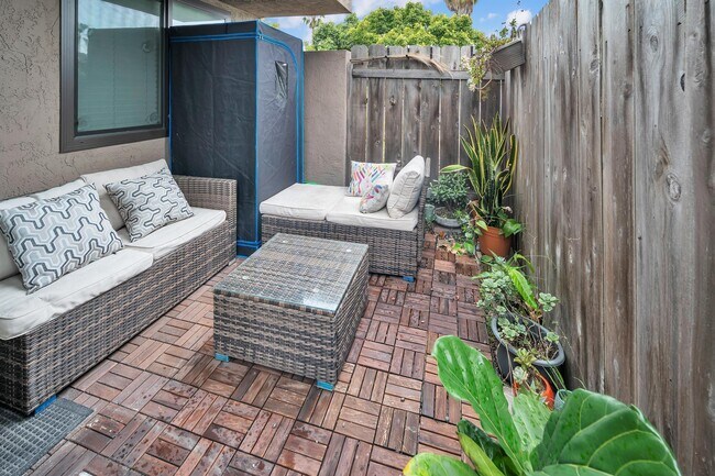 Building Photo - 4666 Mission Ave