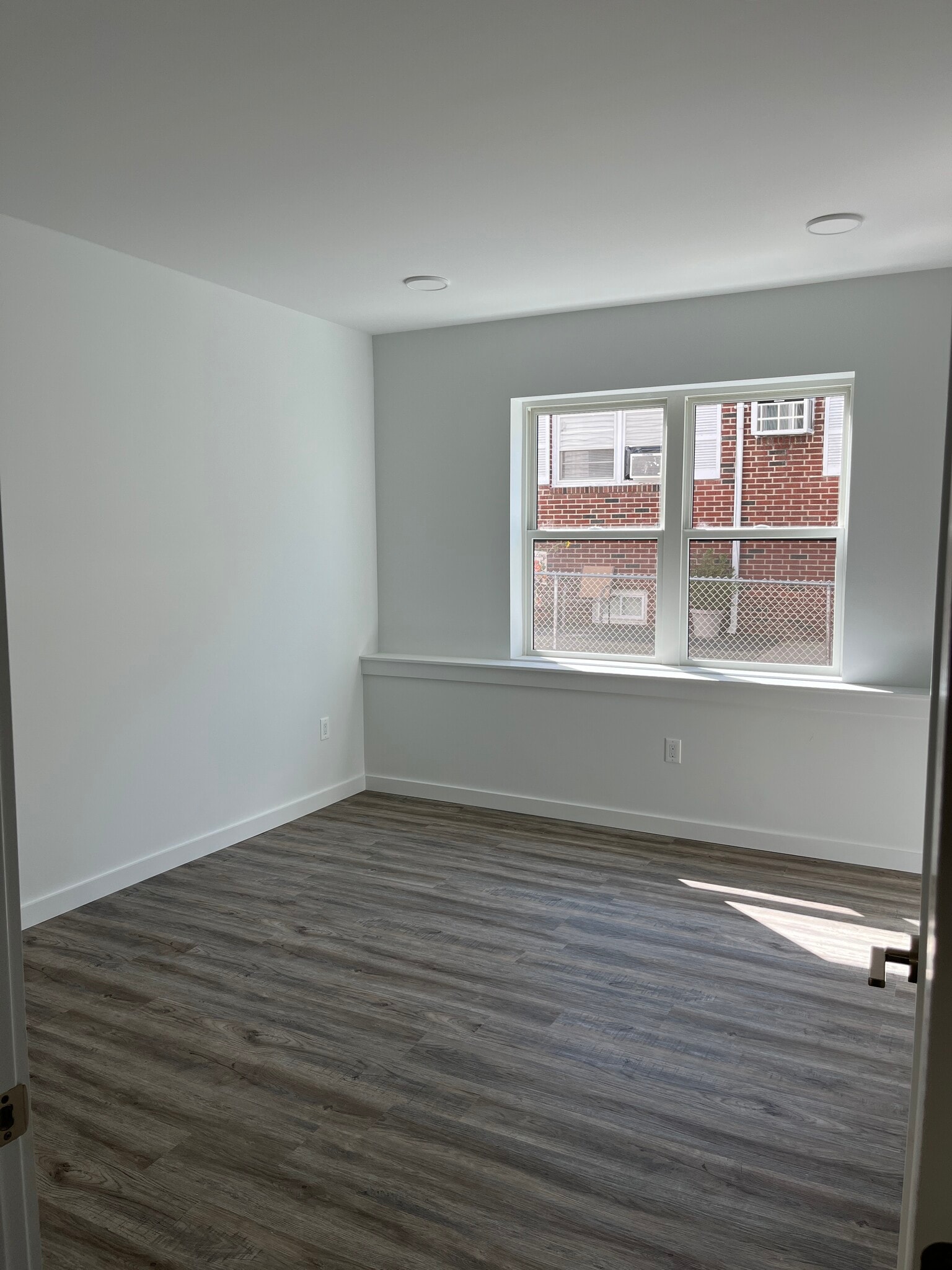 Building Photo - 118 Stuyvesant Ave