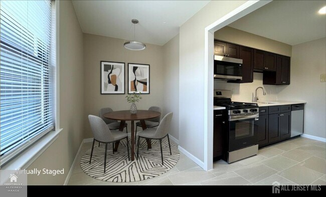 Building Photo - 1511 Raspberry Ct