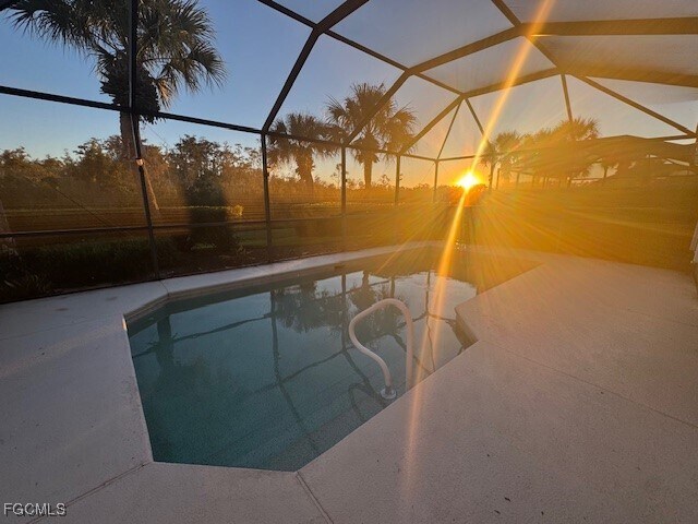 Building Photo - 10018 Oakhurst Way