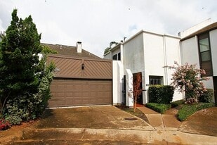 Building Photo - 4508 Medinah Pl