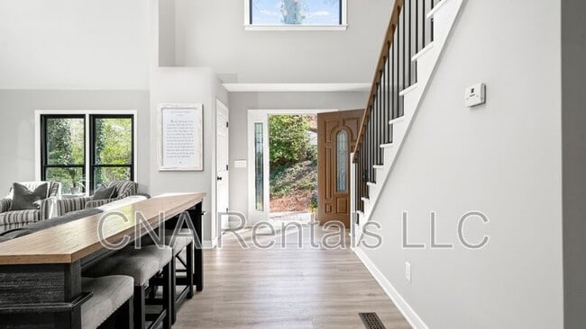 Building Photo - 870 Mitsy Ridge Dr