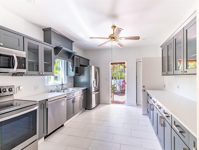 Building Photo - 630 SW 25th Rd