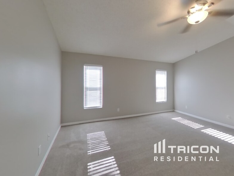 Building Photo - 2609 Crestfield Dr