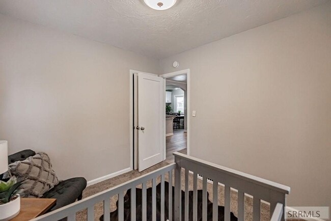 Building Photo - 465 3rd St
