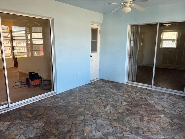 Building Photo - 1467 SE Andrews St