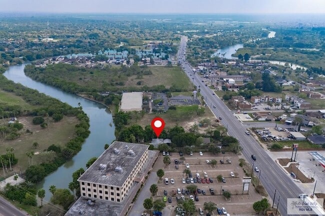 Building Photo - 3495 Boca Chica Blvd