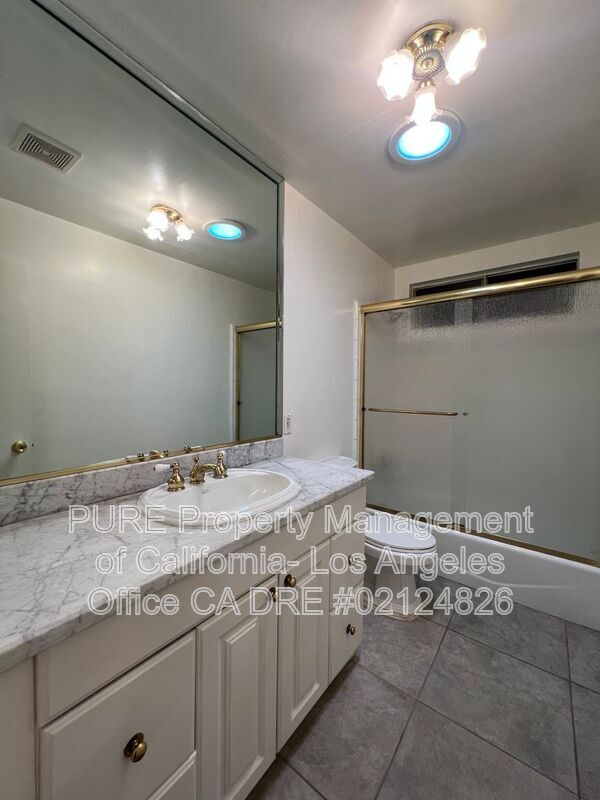 Building Photo - 21409 Dolores St