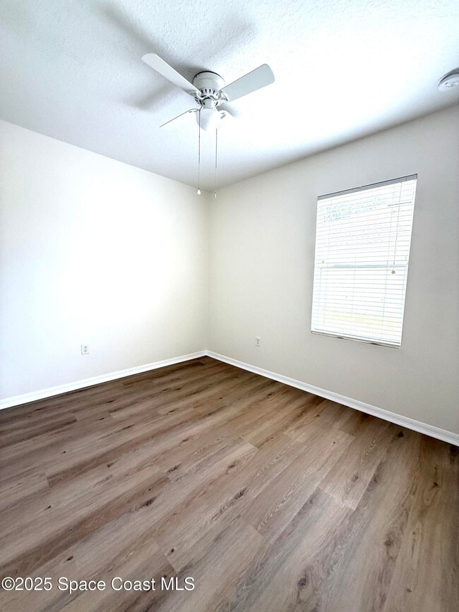 Building Photo - 1470 Kodak Dr