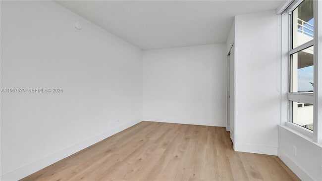 Building Photo - 555 NE 34th St