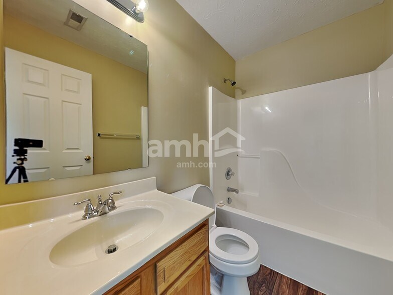 Building Photo - 6530 N Andover Way