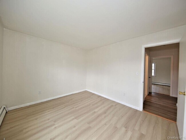 Building Photo - 22 Wyman St
