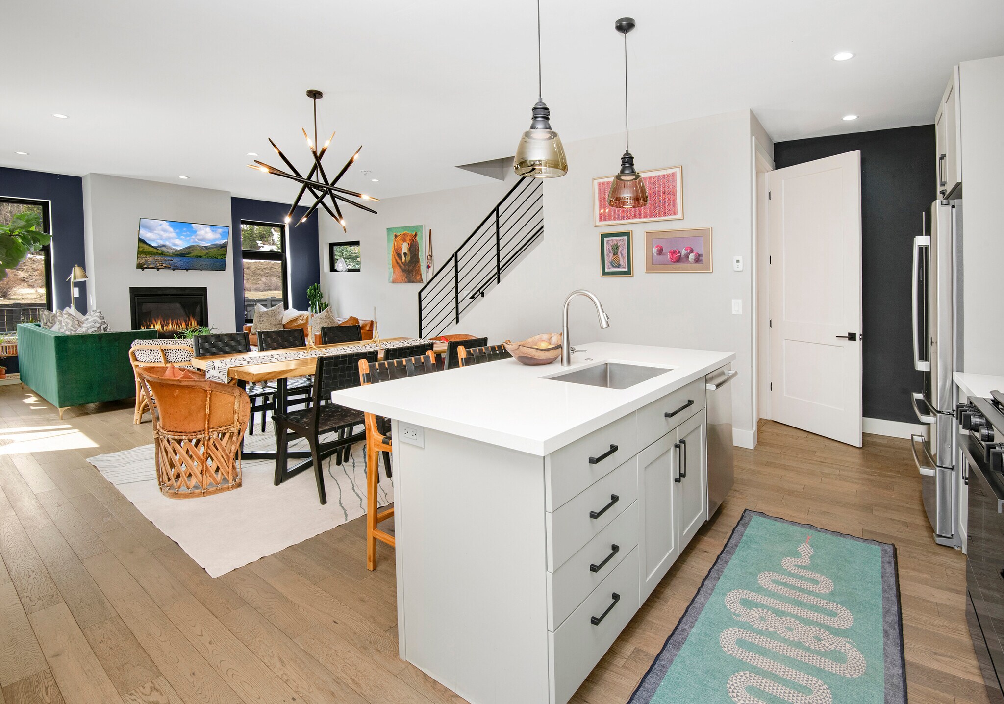 Building Photo - 1133 Main St