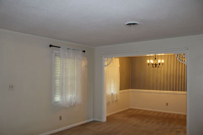 Building Photo - 3 Bedroom 2 Bath W/ Garage Hephzibah!