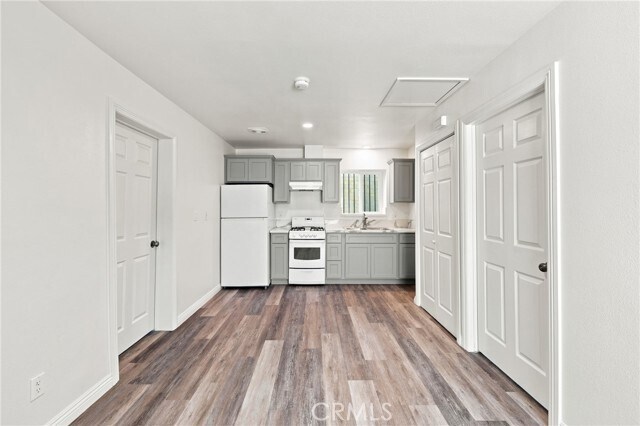 Building Photo - 10646 S Wilton Pl