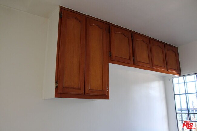 Building Photo - 6340 10th Ave