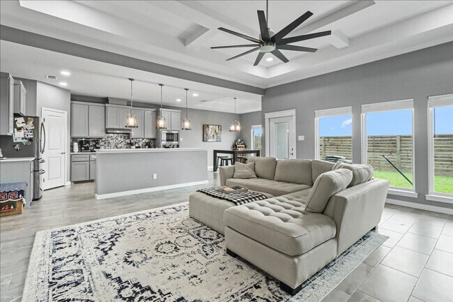 Building Photo - 7958 Snake River Dr