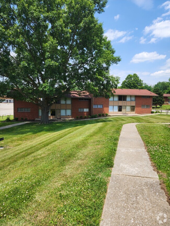 Building Photo - Huntley Ridge East at Forest Hill