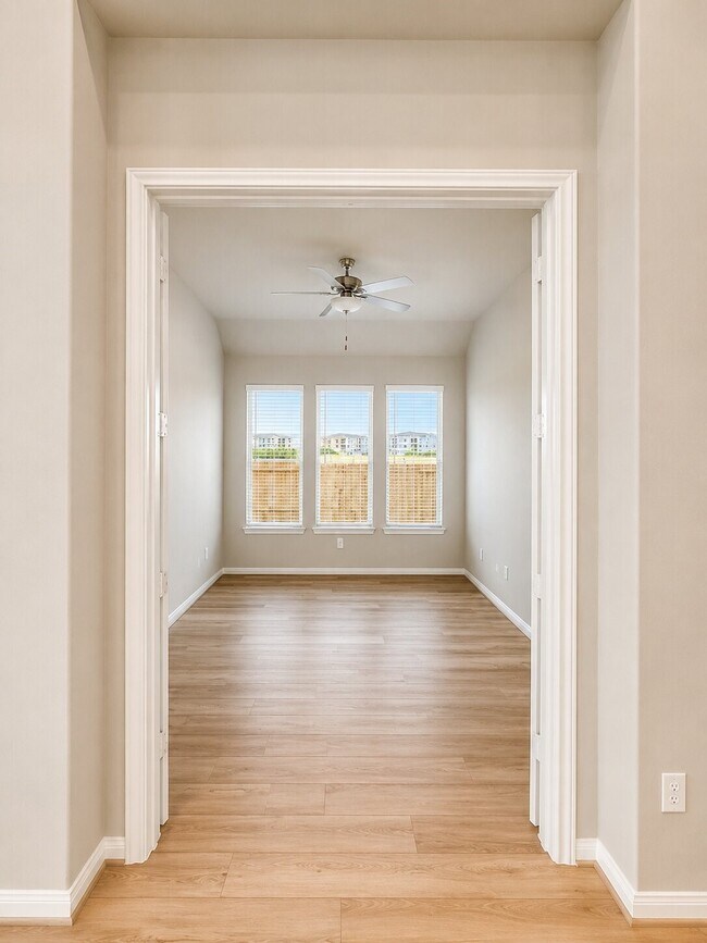 Building Photo - 10519 Bright Cloud Dr