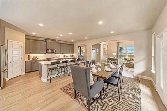 Building Photo - 2021 Meliana Dr