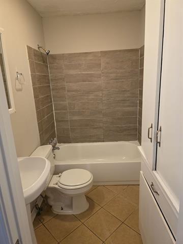 Building Photo - 1811 W College St