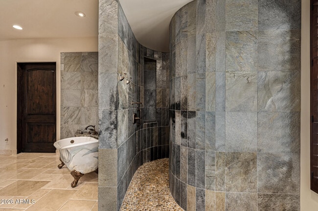 Building Photo - 8406 E Calle Buena Vista