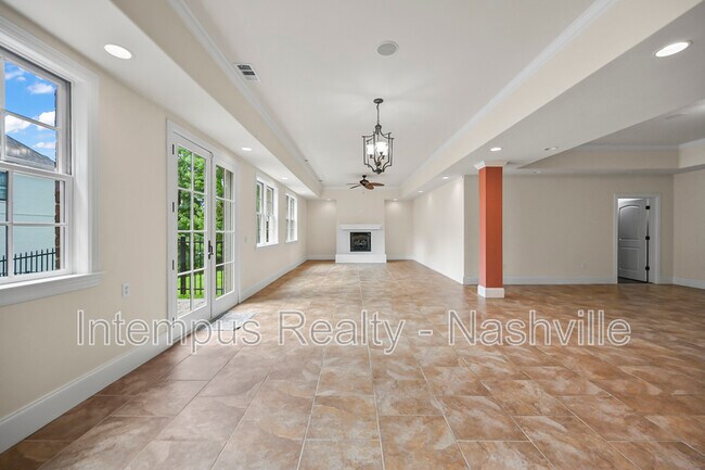 Building Photo - 7 Crooked Stick Ln