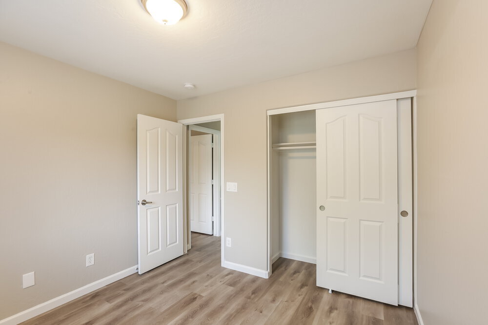 Building Photo - 1341 E Dunbar Dr