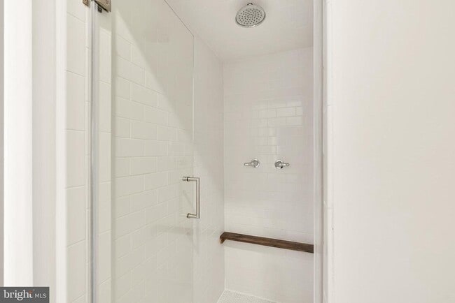 Building Photo - 407 Delafield Pl NW