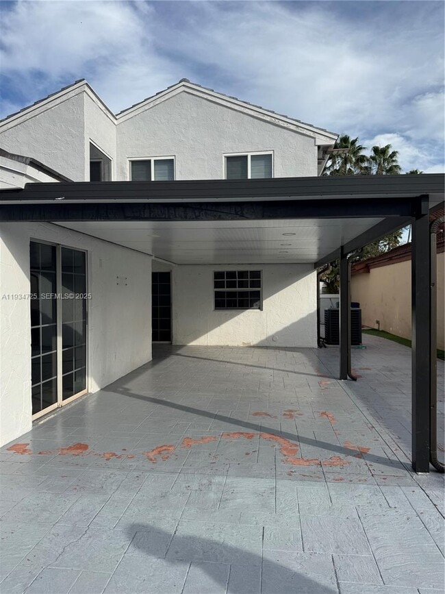 Building Photo - 17324 NW 63rd Ave