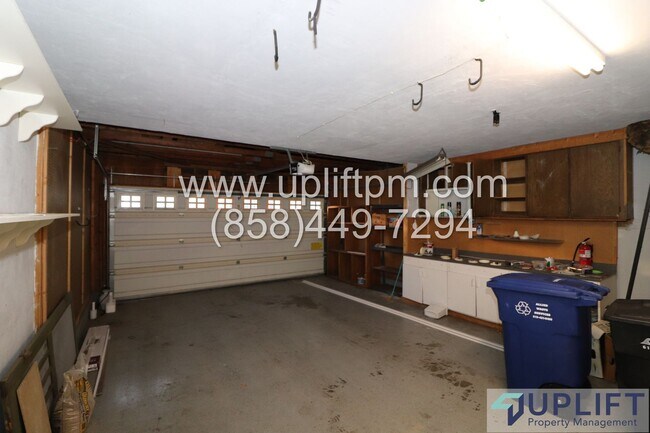 Building Photo - 4 Bed 3 Bath House in Spring Valley w/ Was...