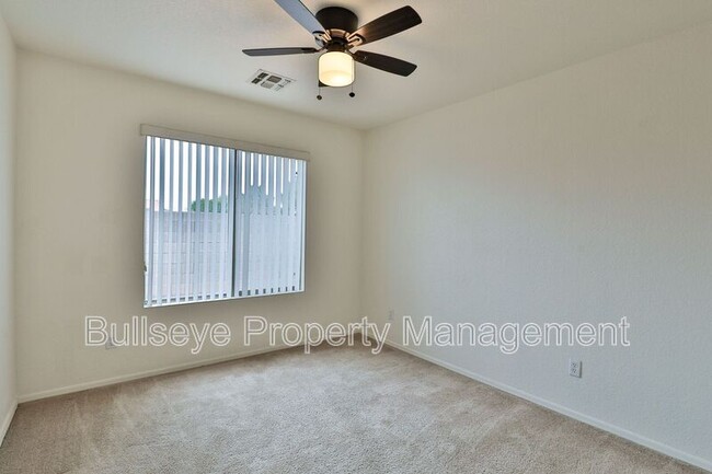 Building Photo - 515 N Aletta