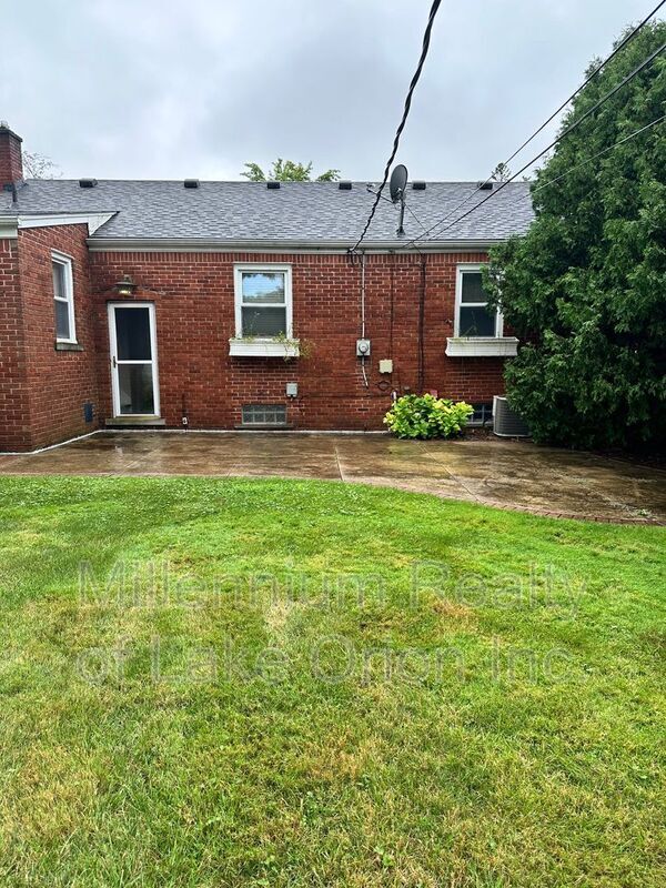 Building Photo - 2224 N Connecticut Ave