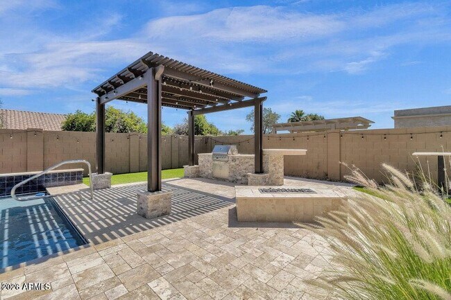 Building Photo - 4449 E Fountain St