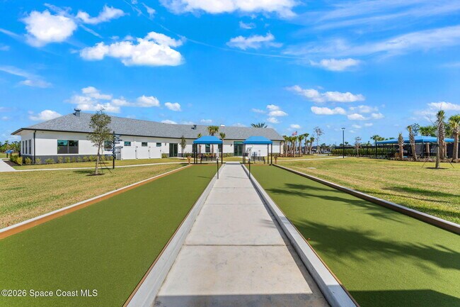 Building Photo - 1464 Island Ave NW