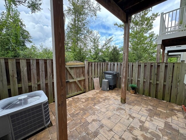 Building Photo - Stylish 3 Bed 3 Bath Townhome With Patio A...